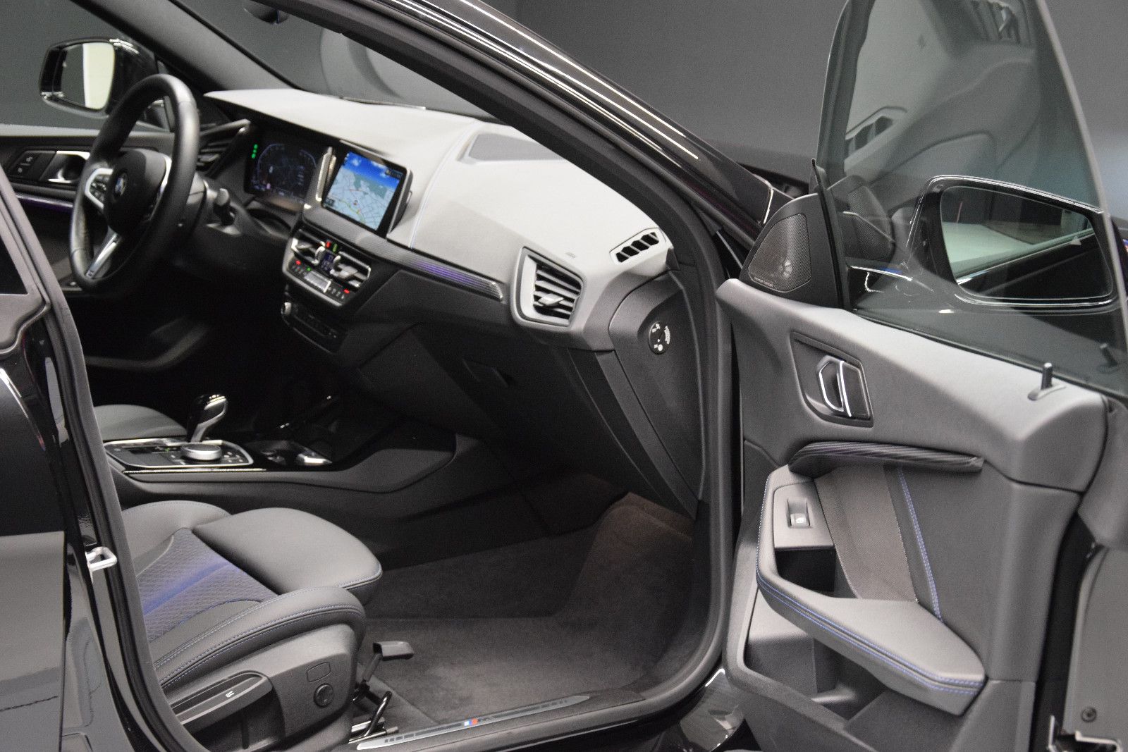 Fahrzeugabbildung BMW 218 i Gran Coupé M Sport H&k Leder Kamera ACC