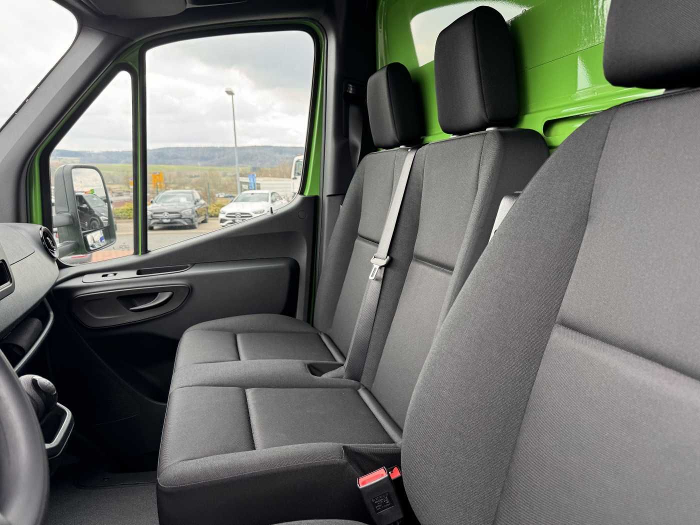 Fahrzeugabbildung Mercedes-Benz Sprinter 317 CDI Fahrgestell 4325 Klima MBUX