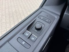 Fahrzeugabbildung Volkswagen T6.1 Multivan 150PS Navi Sitzh 3xKlima Sitzh Cam