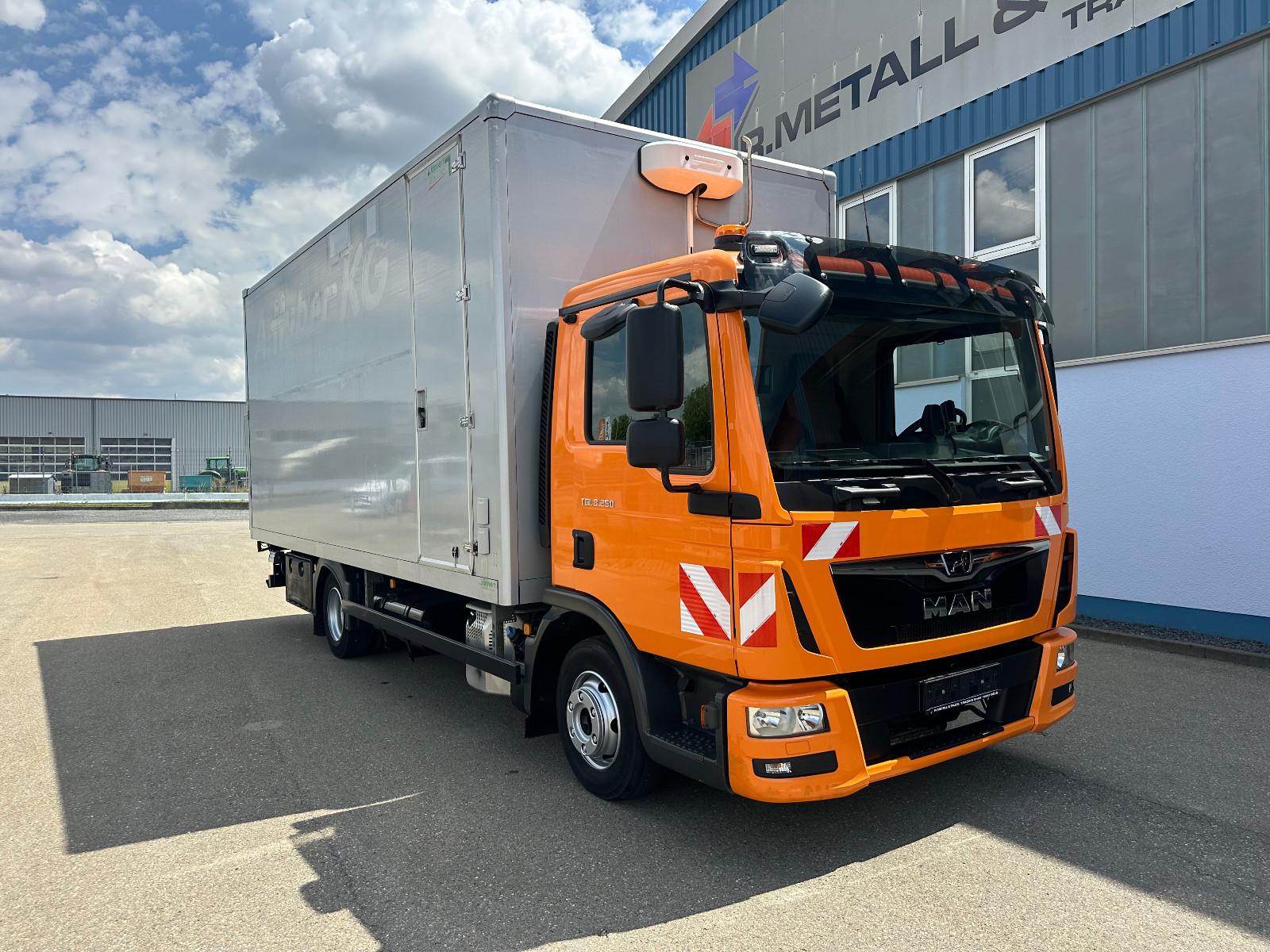 MAN 8.250 TGL BL Werkstattwagen Strom Generator LBW