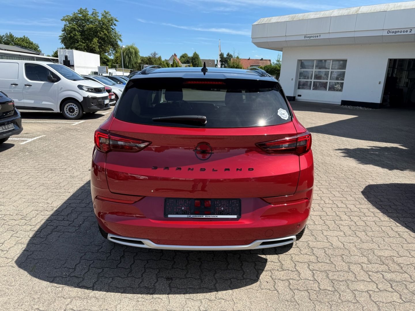 Fahrzeugabbildung Opel Grandland Ultimate 1,2T Navi+Leder+Sitzbelüftung