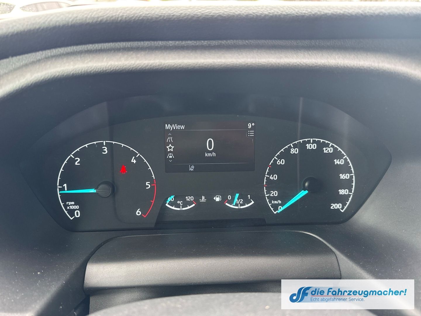 Fahrzeugabbildung Ford Transit Kasten 350 L3H3 Trend Rückfahrk DAB Totw