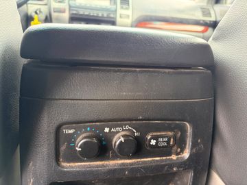 Toyota Land Cruiser - 10