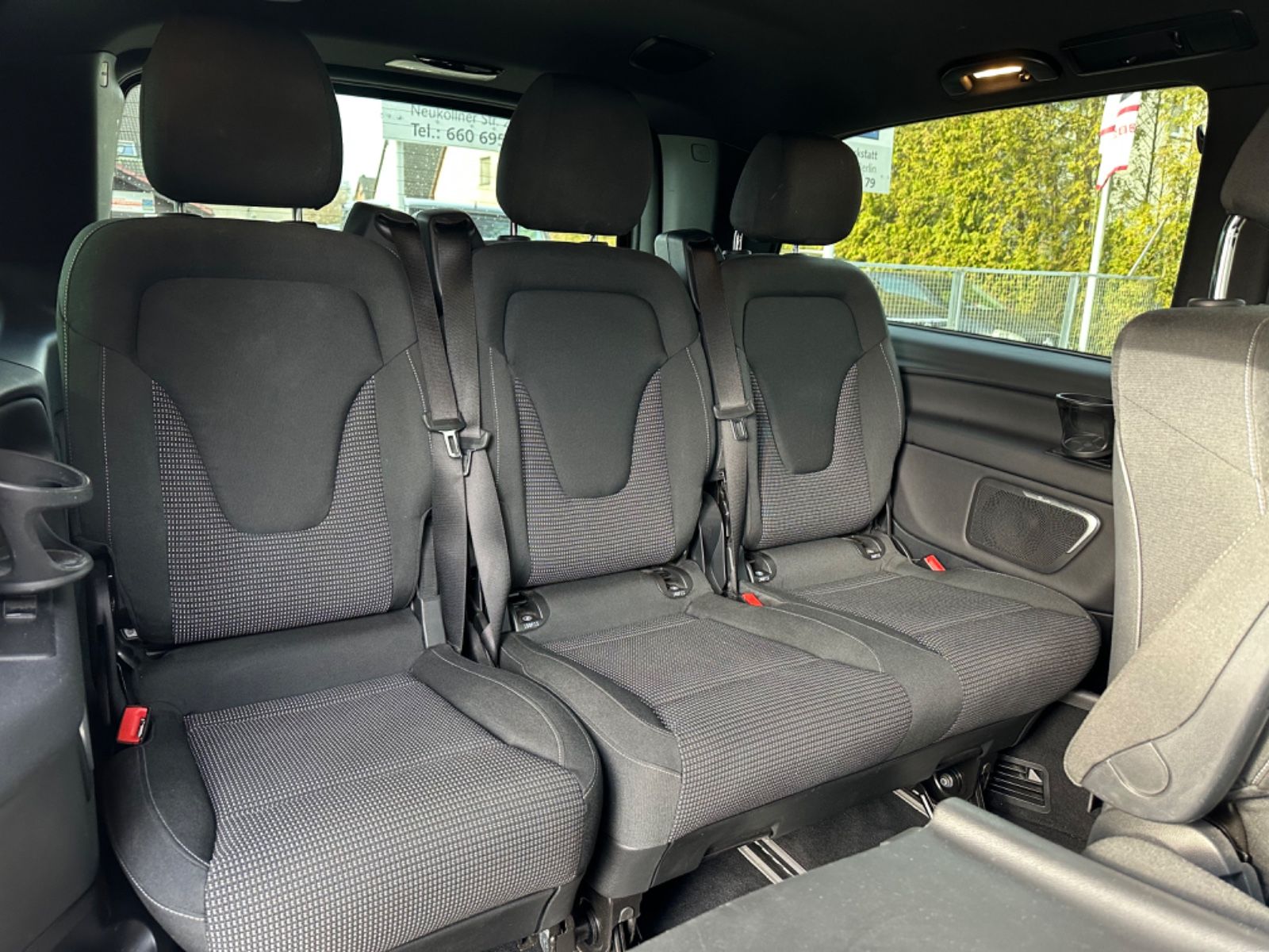 Fahrzeugabbildung Mercedes-Benz V300d Lang Edition19*Burmester*StHz*360°Kam.*AMG