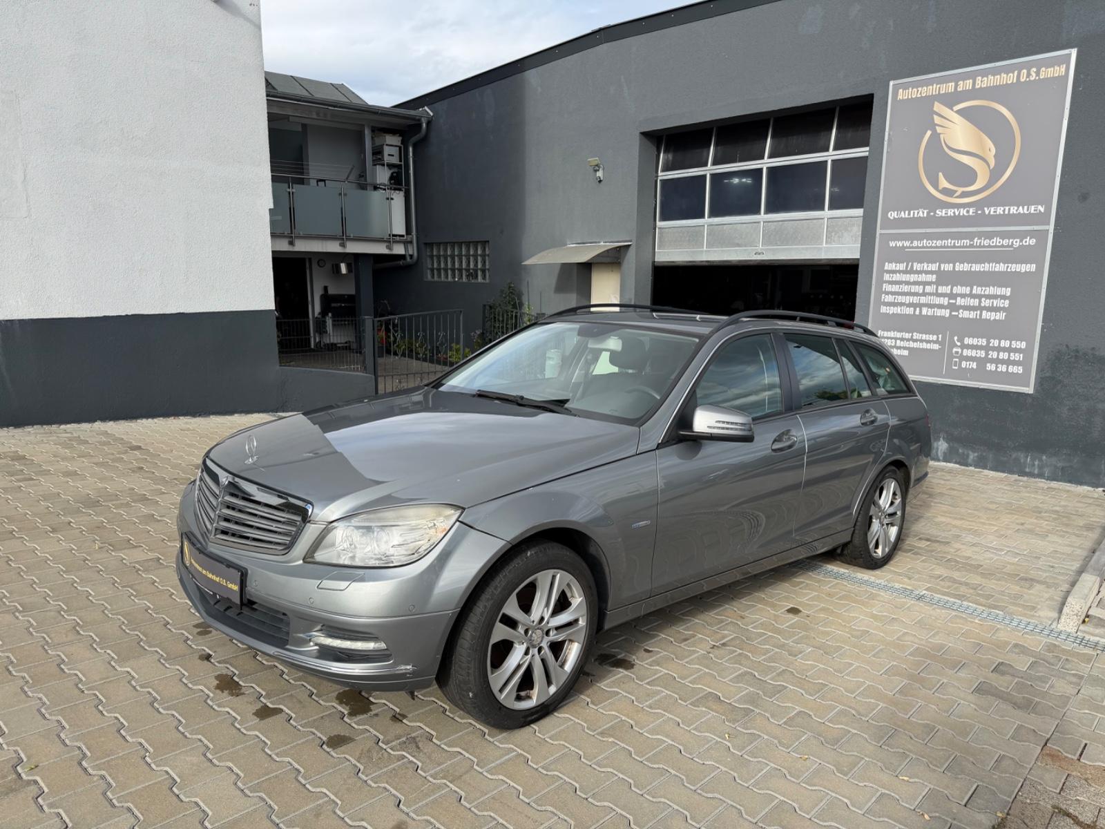 Mercedes-Benz C200 2010 — photo 7