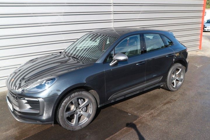 PORSCHE Macan T I. Hand, original 11.900 KM!