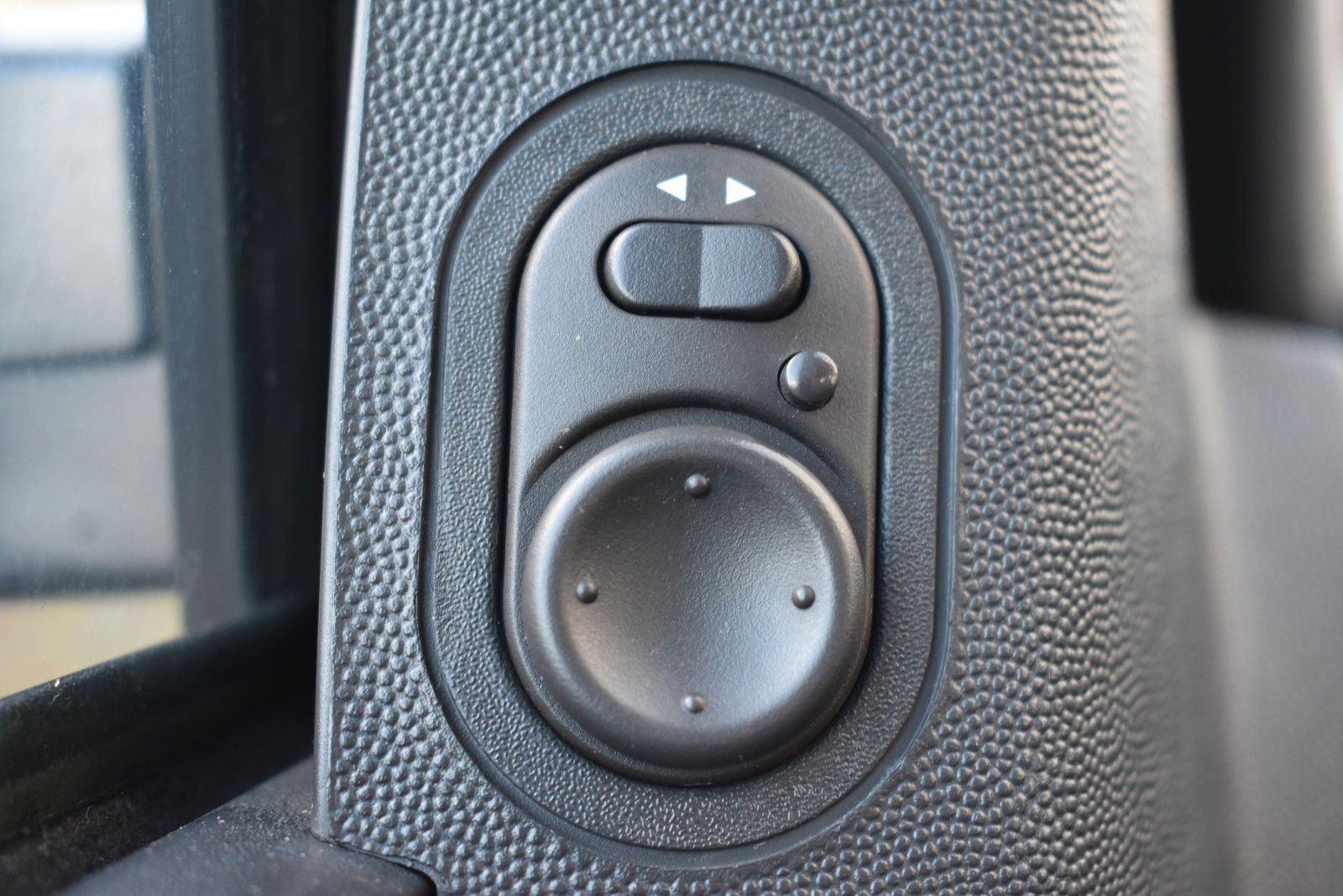 Fahrzeugabbildung Opel Meriva INNOVATION KLIMA/PDC/1.HAND