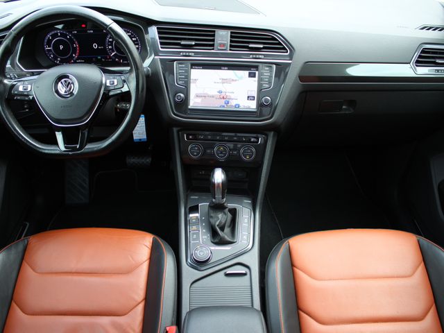 Tiguan 2,0 TDI Highline 4M AHK*Leder*PanoD