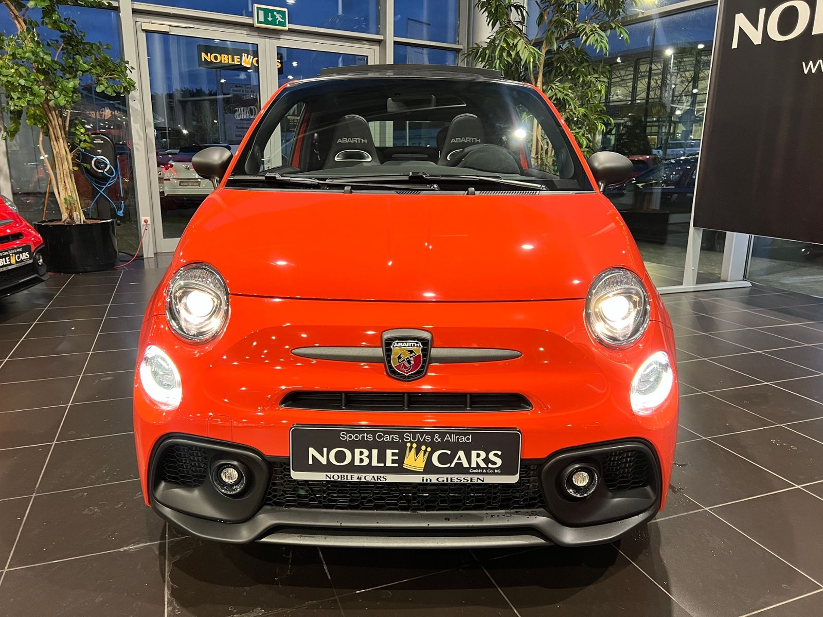 Fahrzeugabbildung Abarth 595C Turismo CARPLAY LEDER PDC