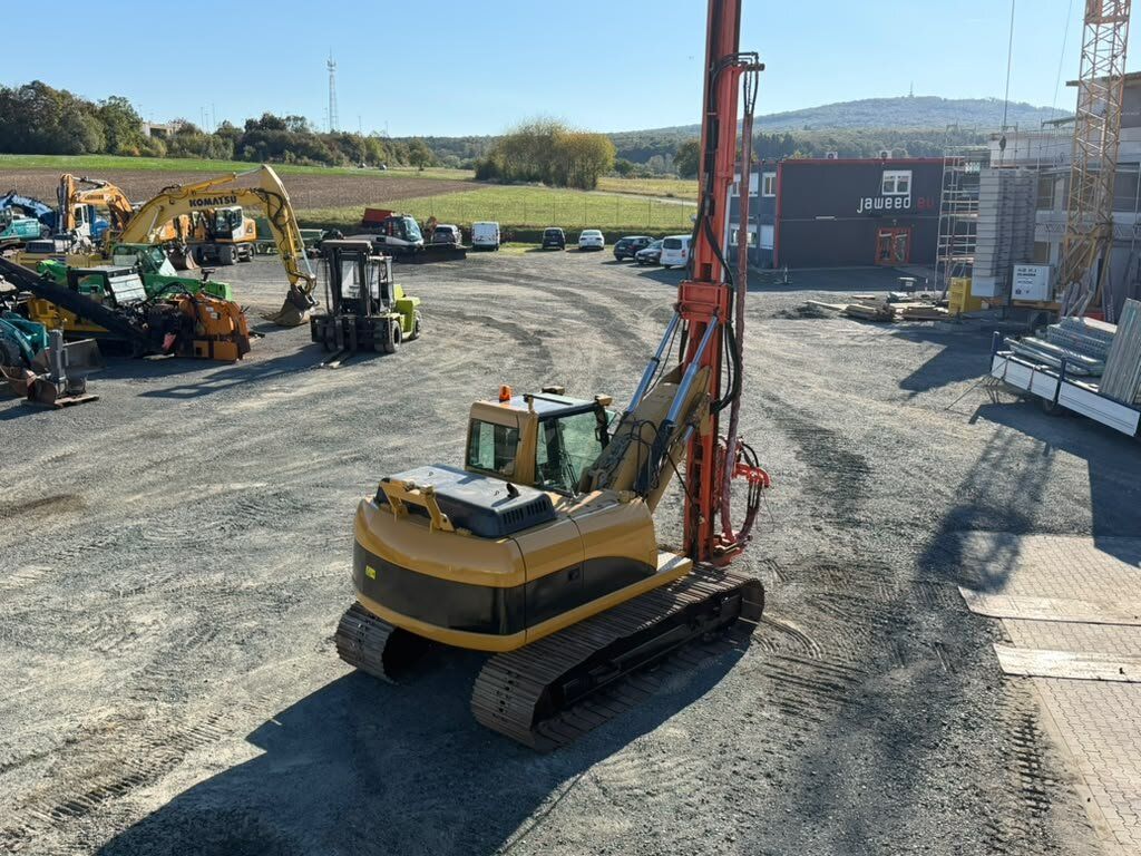 Fahrzeugabbildung CAT 318C / AGBO G 200 Bohrgerät / Drilling Rig