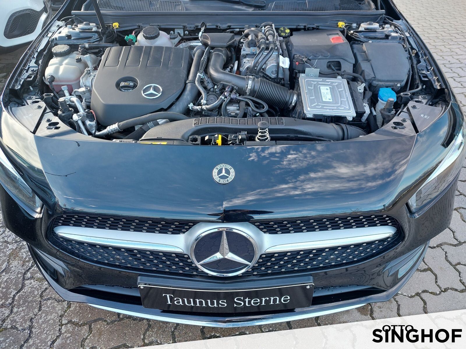 Fahrzeugabbildung Mercedes-Benz A 250e AMG +AHK+ dyn.LED+ PDC+ MBUX+ Ambiente+