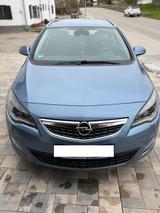 Opel Astra Sports Tourer 1.4 Turbo Sport 103kW Sport - Opel Astra aus 2010: Sports