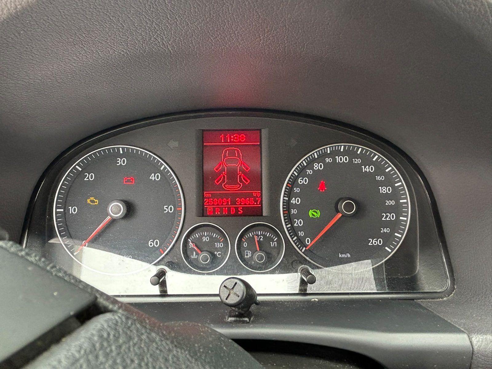 Volkswagen Touran 2008 — photo 15