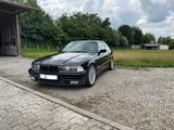 BMW 318is e36 Oldtimer 1992 - BMW 318 aus 1992: 318i E36