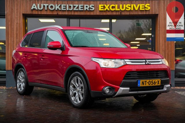 Mitsubishi Outlander 2.2 DI-D Instyle 4WD navi kamera Stoel