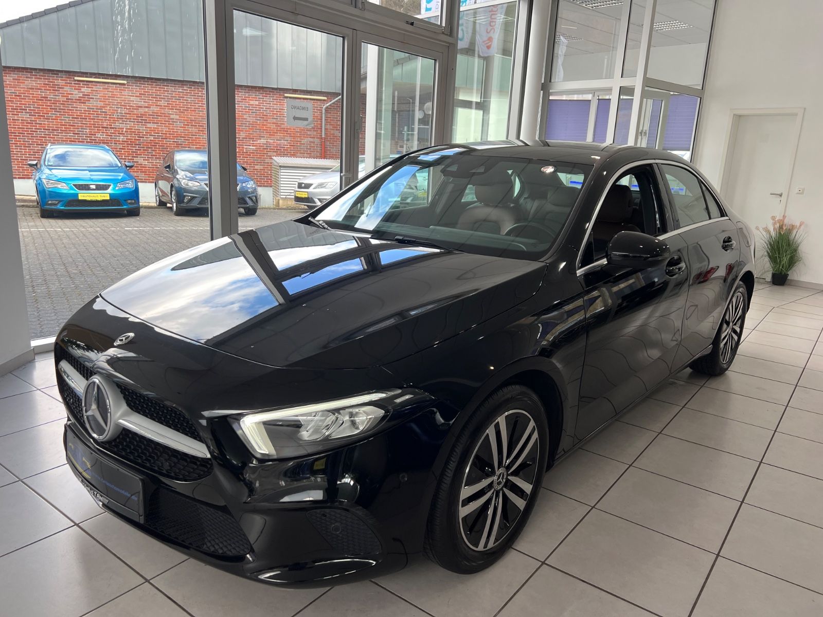 Fahrzeugabbildung Mercedes-Benz A 200 Lim. *AMBIENTE*LEDER-BRAUN* Exclusive *