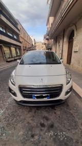 Peugeot 3008 1.6 HDi 112CV Access - Peugeot 3008: Access