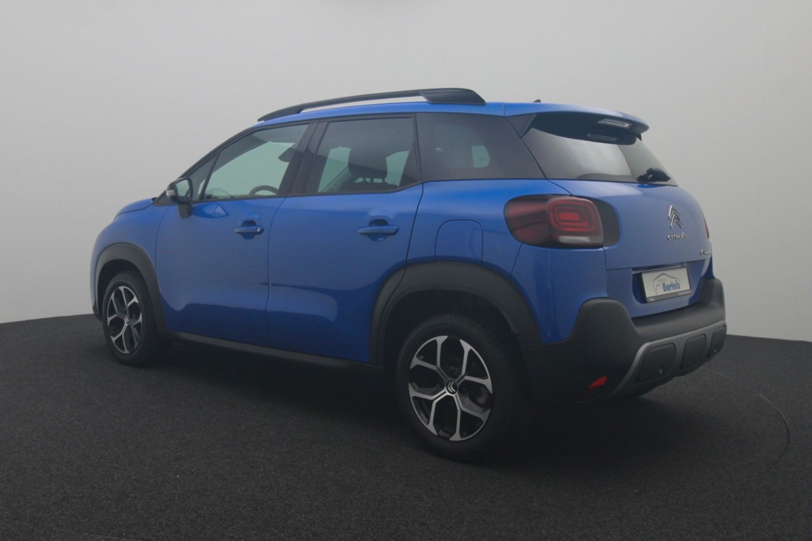 Fahrzeugabbildung Citroën C3 1.2 Aircross Plus NAVI LED DAB