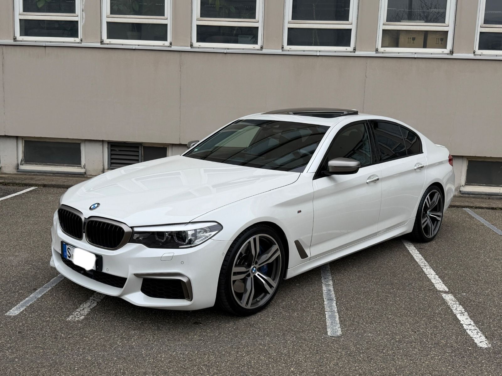 BMW BMW M550i xDrive | HU/AU und Service NEU
