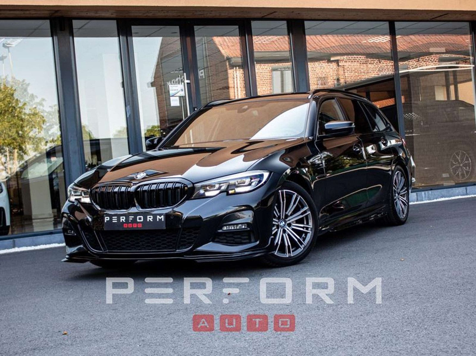 BMW 320 iAS*TOURING*M-PACK*TREKHAAK*AMBIENT LIGHT*