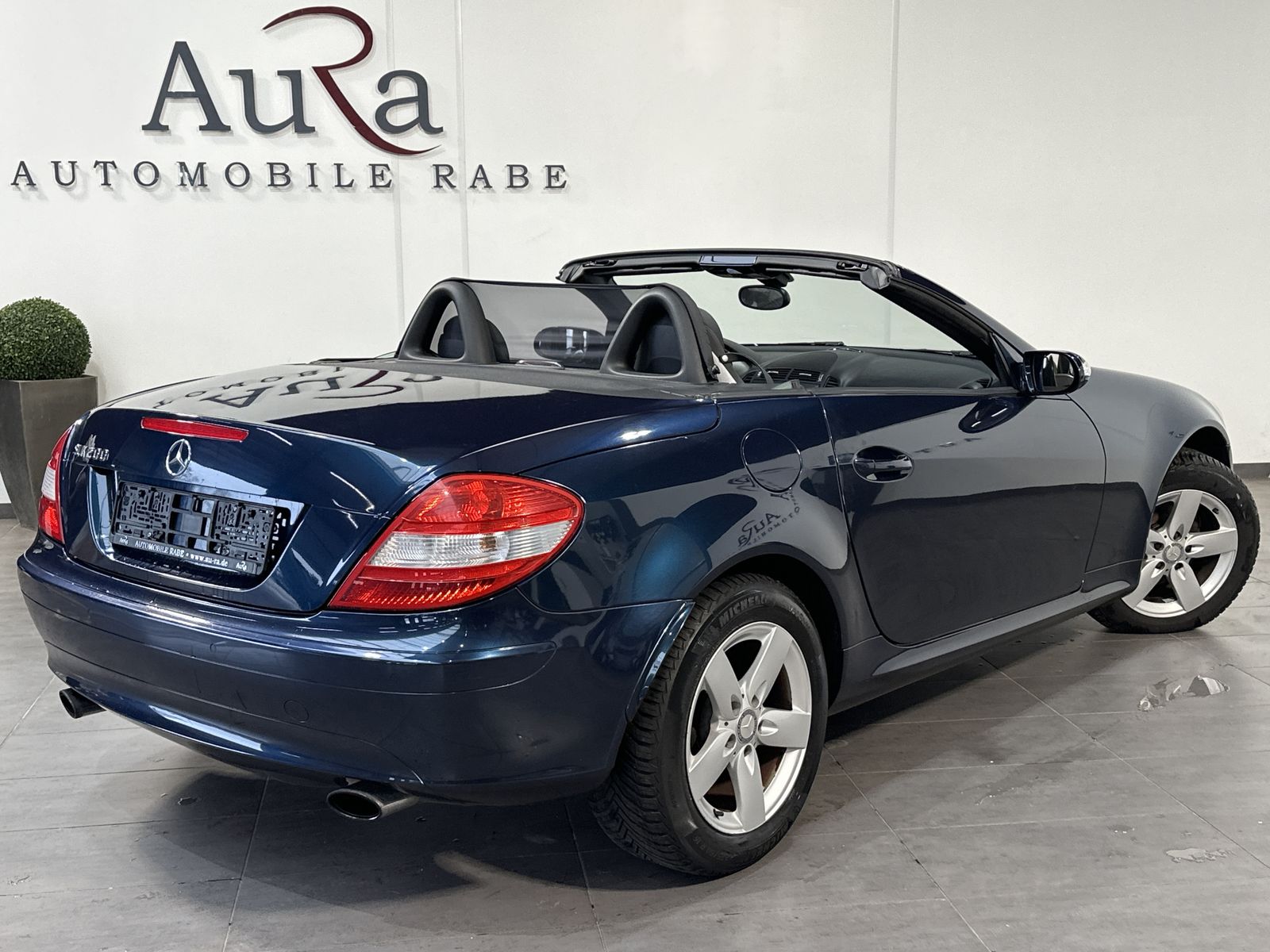 Fahrzeugabbildung Mercedes-Benz SLK 200 Kompressor SHZ+KLIMAAUTOMATIK+PTS+TEMPOM