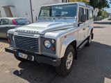 Land Rover Defender 110 TD4 Station Wagon E E - Land Rover aus 2009