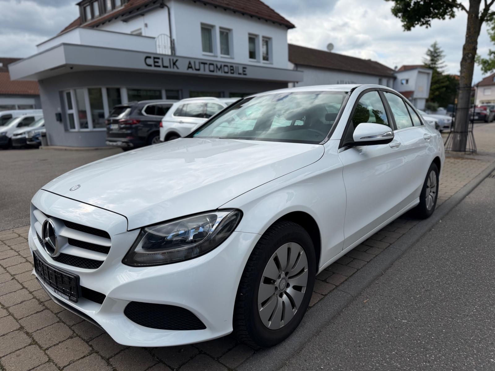 Mercedes-Benz C 180 CGI Limousine 1. Hand
