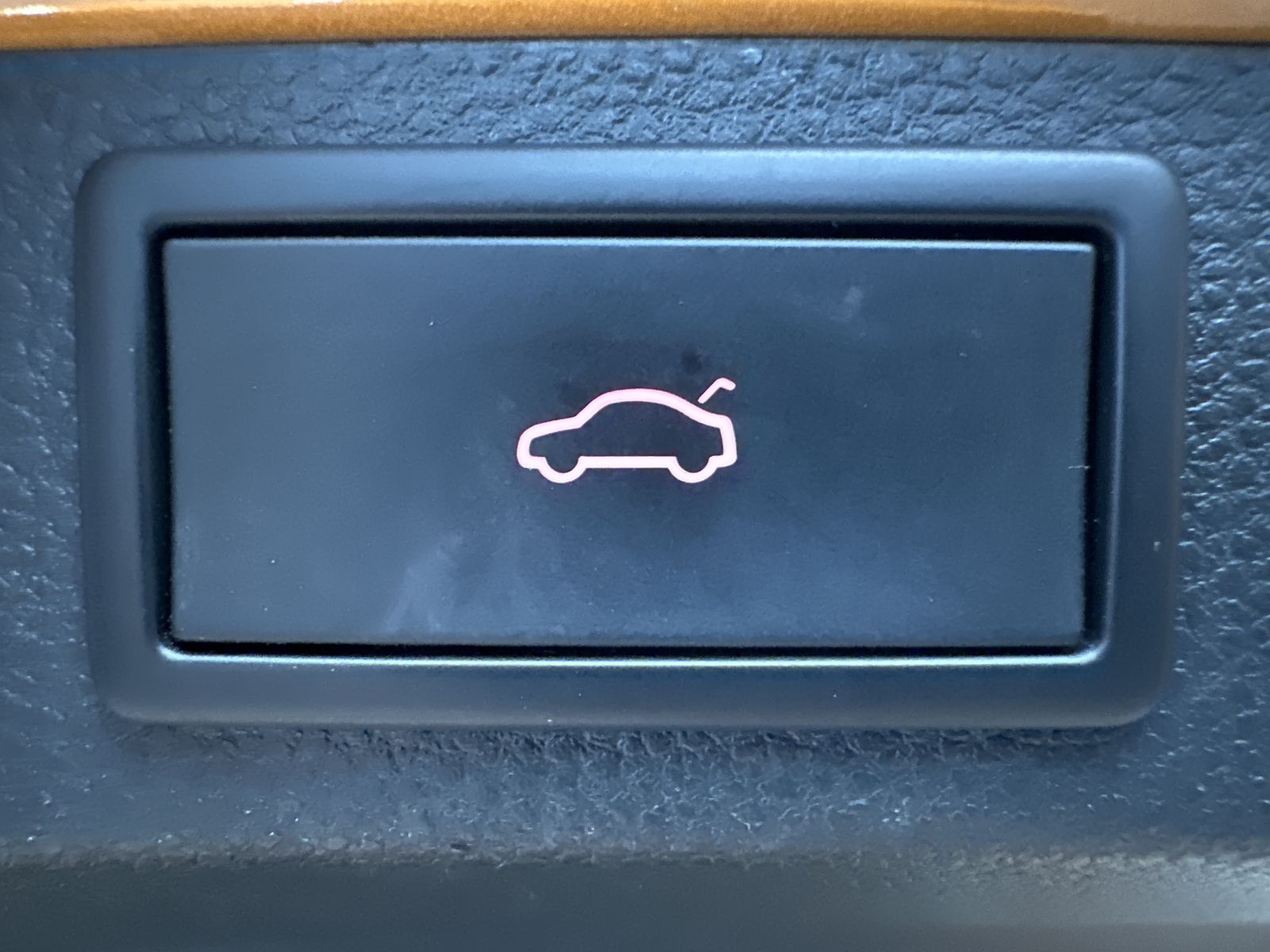 Fahrzeugabbildung SKODA Karoq 2.0 TSI DSG Sportline 4x4 NAV+LED+VCOCK+DC