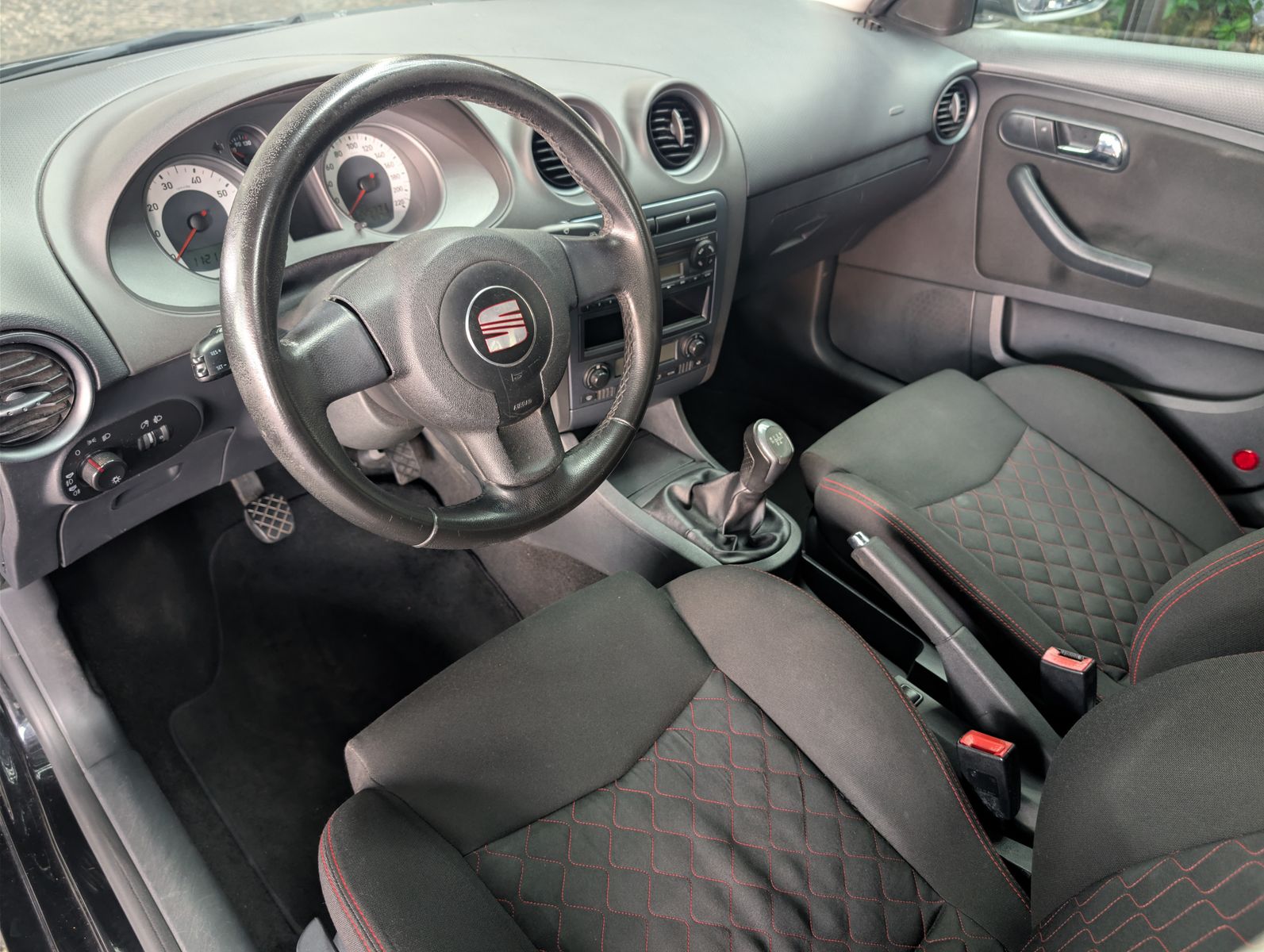 Fahrzeugabbildung SEAT Ibiza 1.6 Sport Edition TÜV*KLIMA*16" ALU