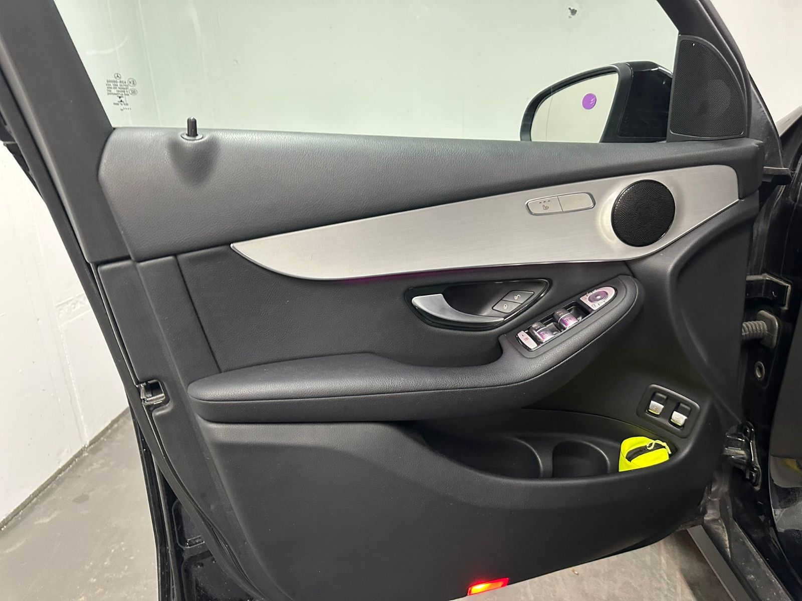 Fahrzeugabbildung Mercedes-Benz GLC 300 e 4MATIC Autom. *NIGHT*LED*AHK*