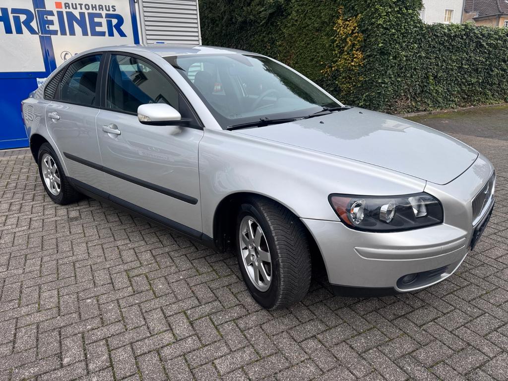 Volvo S40