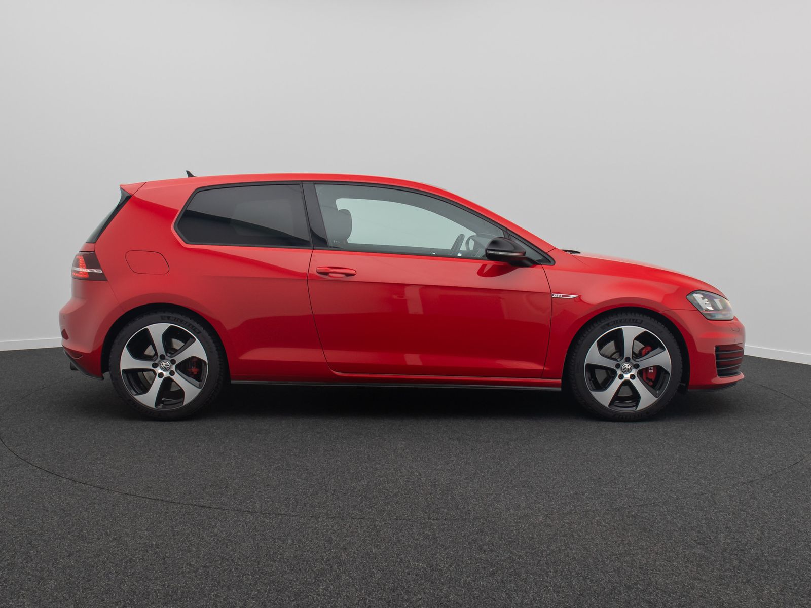 Fahrzeugabbildung Volkswagen Golf GTI Perform Sound PDC Navi Notbrems BiXenon