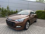 Hyundai i20 Pure NAVI KAMERA Euro 6 - Hyundai i20: Pure