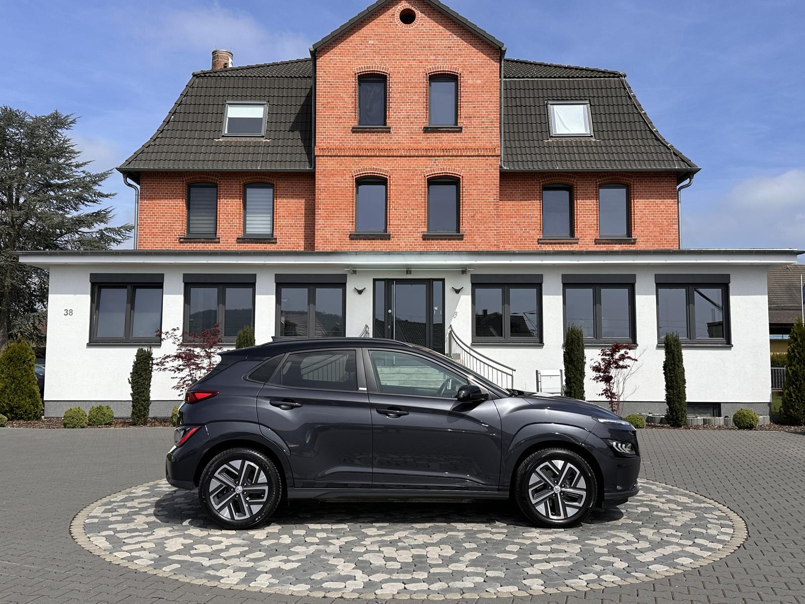 Hyundai Kona Elektro Trend LED ACC NAV HUD KRELL BICOLOU