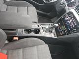 Volkswagen Passat Business DSG Navi Kamera AHK LED AppConne - VW Passat Gebrauchtwagen in Mainz
