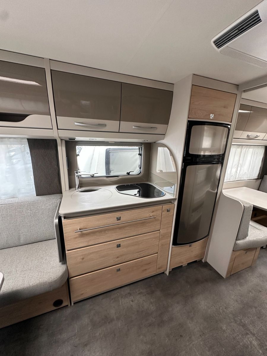 Fahrzeugabbildung Dethleffs Nomad 730 FKR - Autarkie Monster - Voll!!!