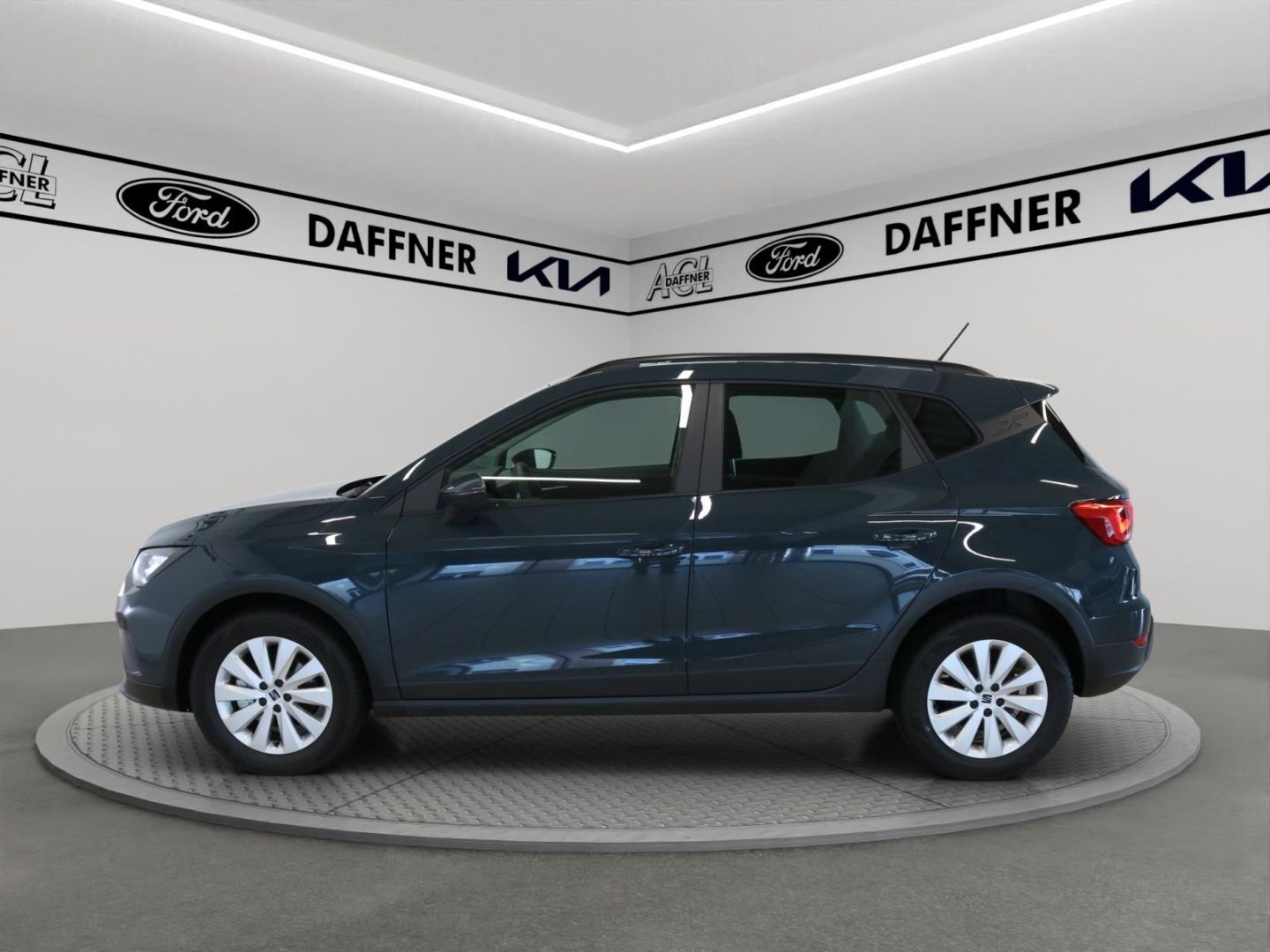 Fahrzeugabbildung SEAT Arona Road Edition Tempo Navi DAB LED PDC SHZ