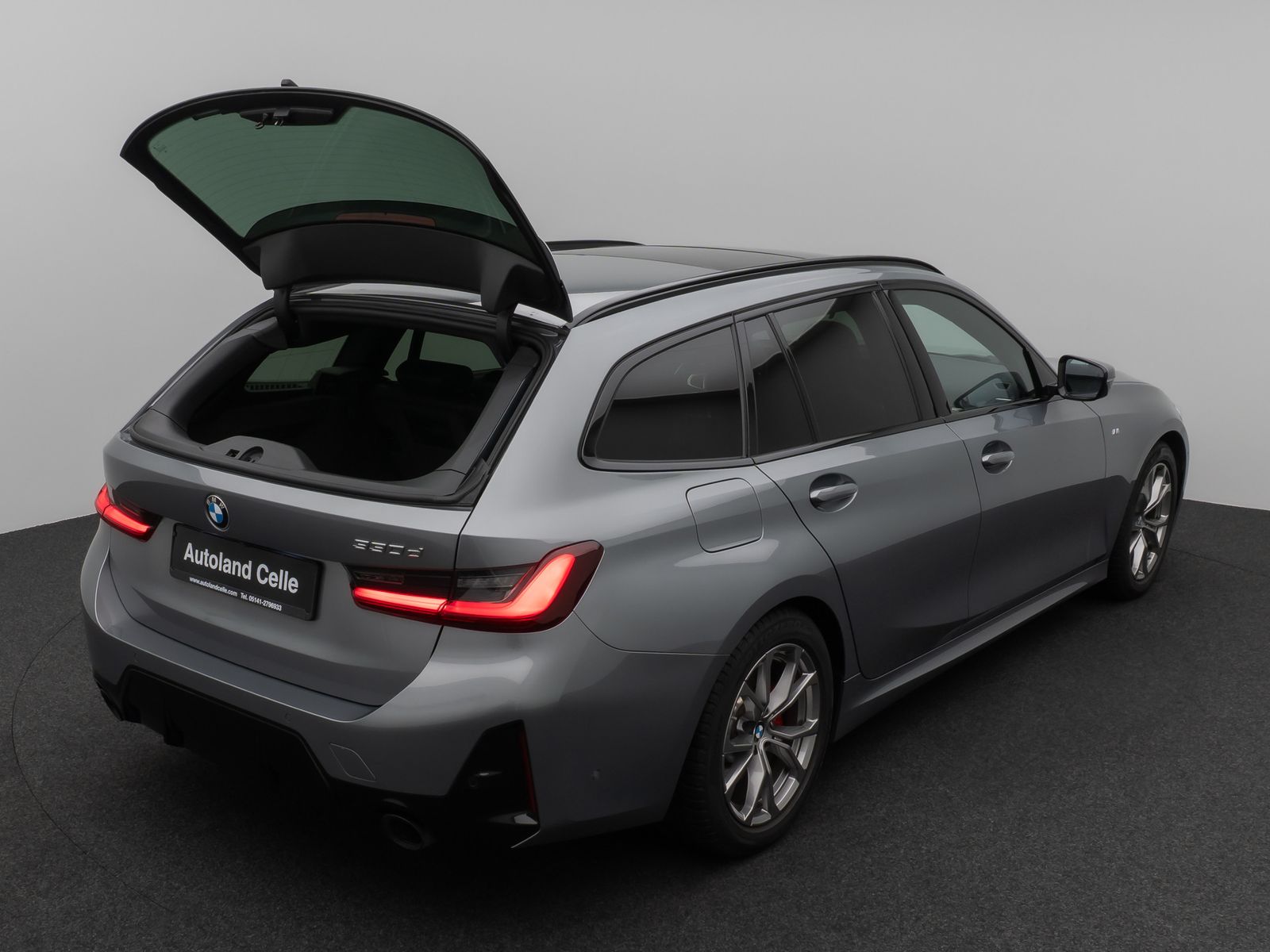 Fahrzeugabbildung BMW 330d M Sport Pro Panorama Kamera DAB H/K HUD