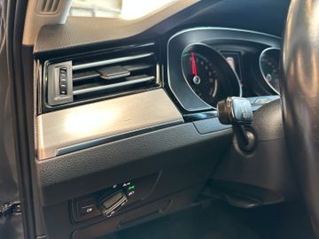 Volkswagen Passat Variant GTE *ACC*Keyless*NAVI*Kamera*