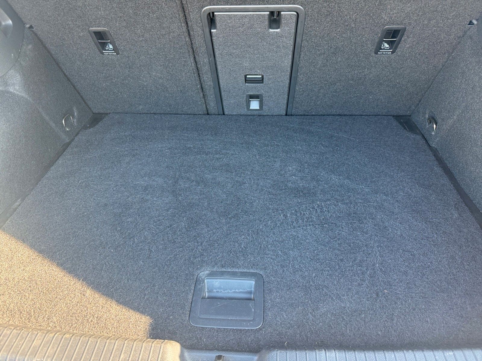 Fahrzeugabbildung Volkswagen Golf VIII Lim. Life ACTIVE 1.5 TSI