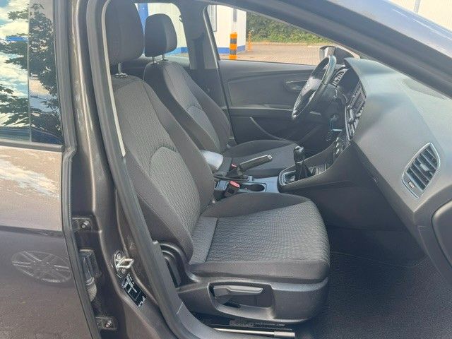 Fahrzeugabbildung SEAT Leon ST Style NAVI PDC MFL