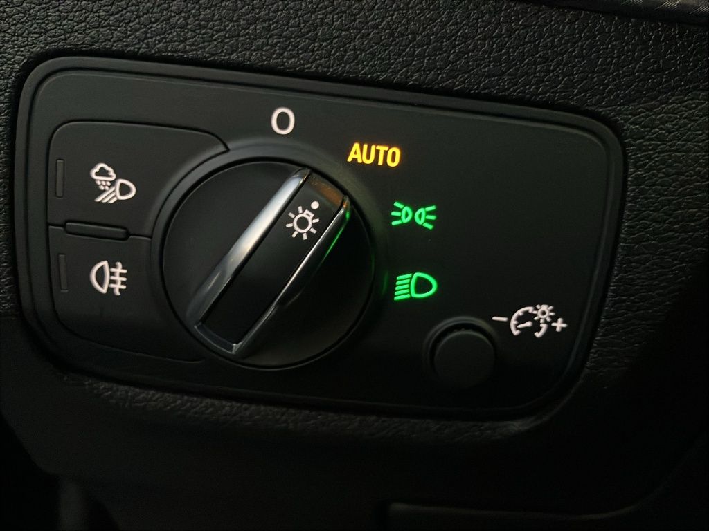Fahrzeugabbildung Audi Q2 35 1.5 TFSI S line *MATRIX-LED*KAMERA*ACC*