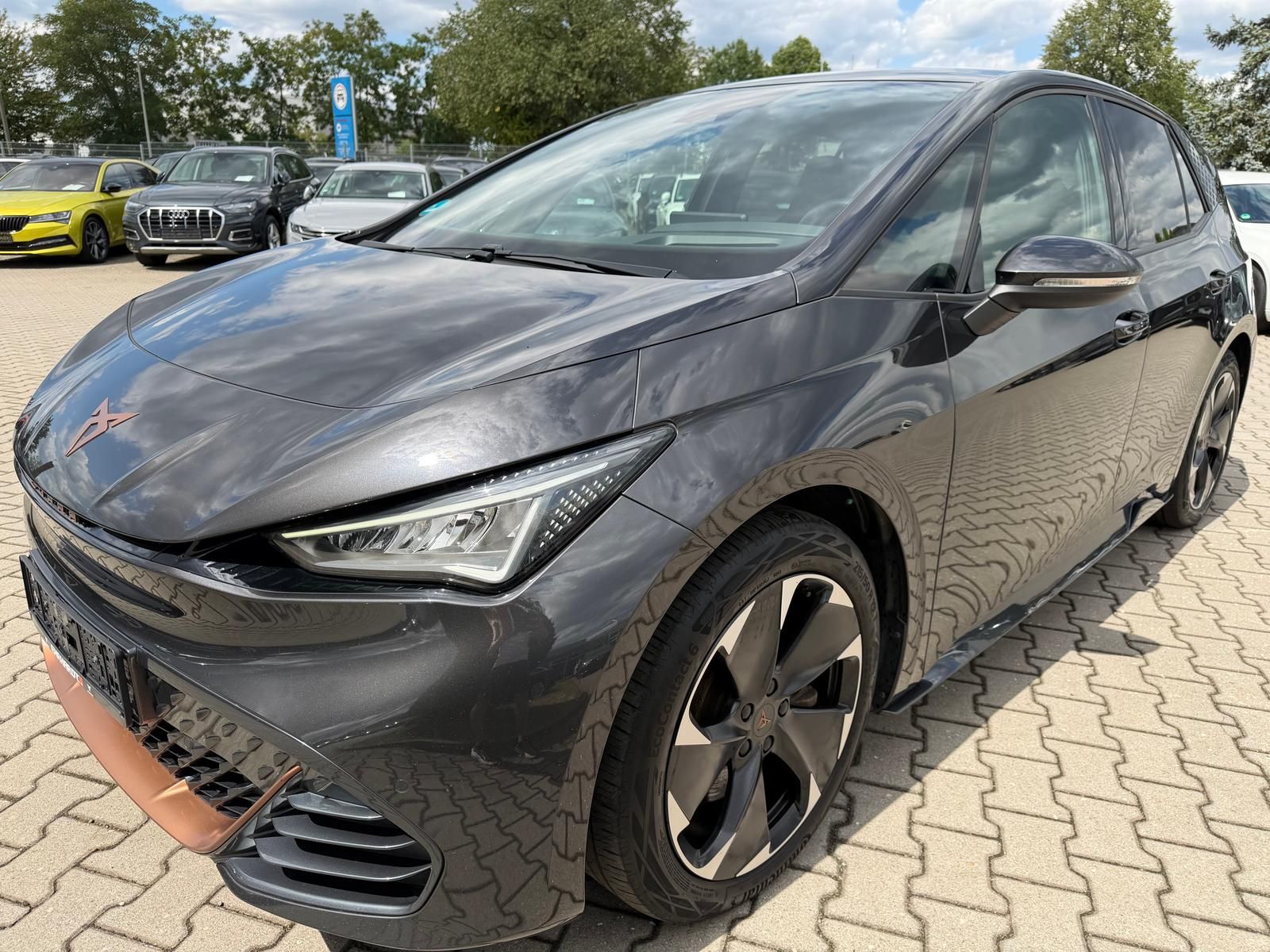 Cupra Born 170kW ACC Kamera HUD PILOT M+