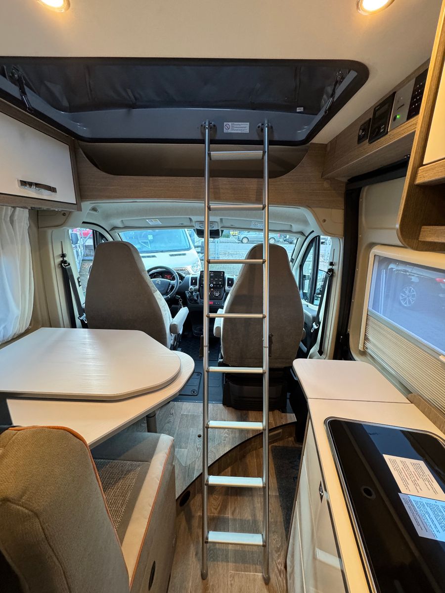 Fahrzeugabbildung Pössl 600 2WIN R PLUS CITROEN SCHLAFDACH AHK KAMERA