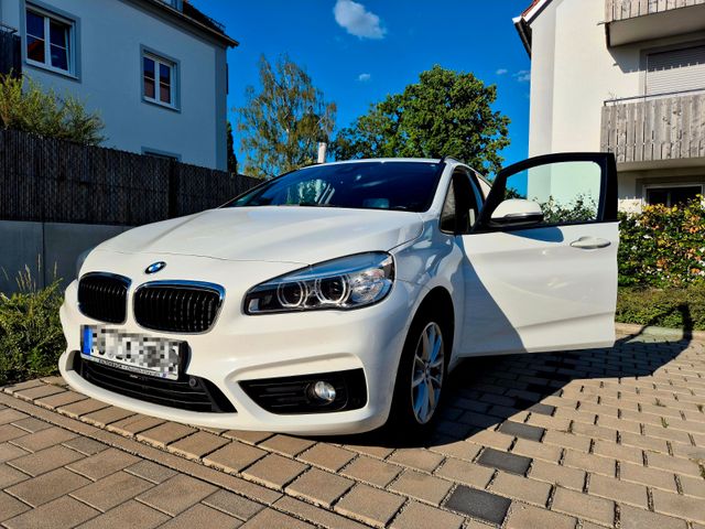 BMW 218d Active Tourer LED, HUD, PDC, SHZ