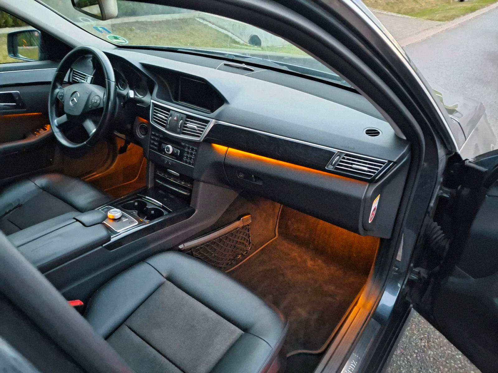 Mercedes-Benz E350 2010 — photo 11