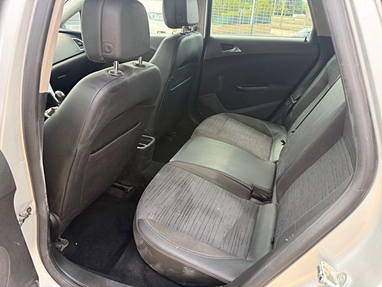 Opel Astra 2015 — photo 10