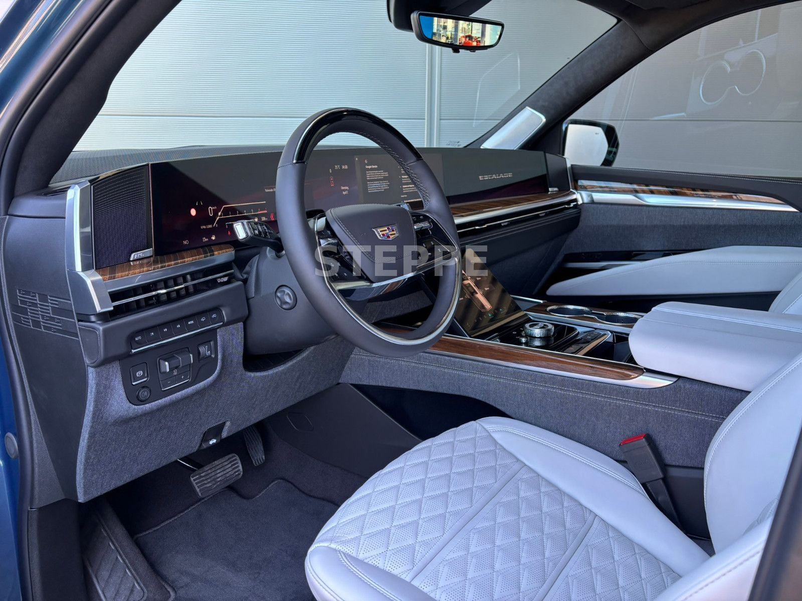 Cadillac Escalade FACELIFT MY26 6.2 V8 ESV Sport Platinum