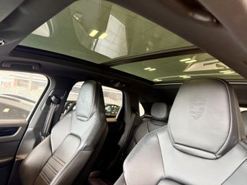 Porsche Cayenne - 7