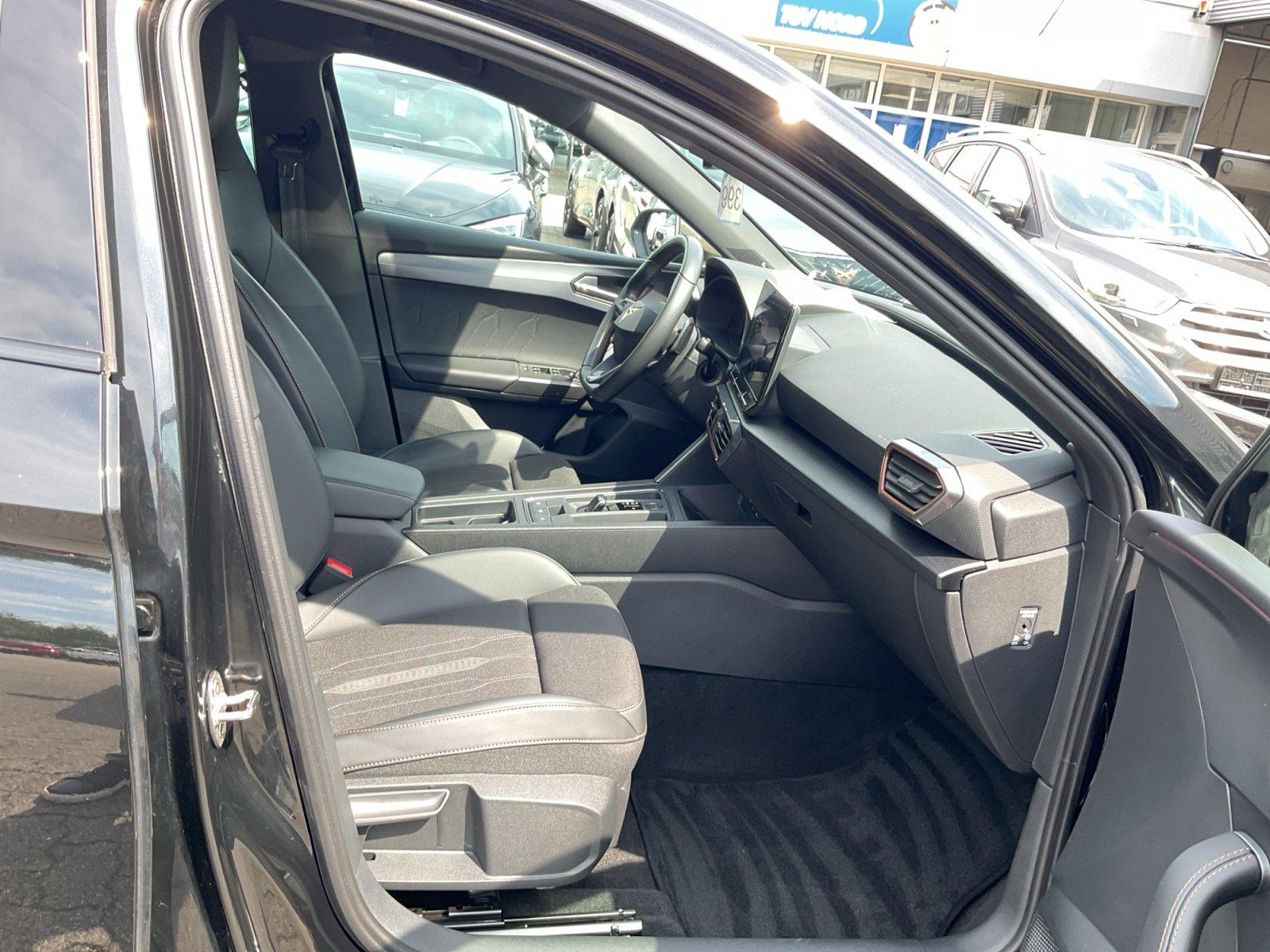 Cupra Leon 2.0 TSI DSG ACC + LED-SCHEINWERFER LM 19Z
